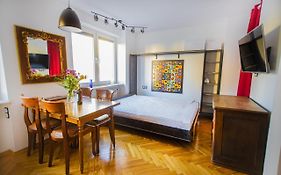 Charming Apt Next To Lazienki Park And City Center